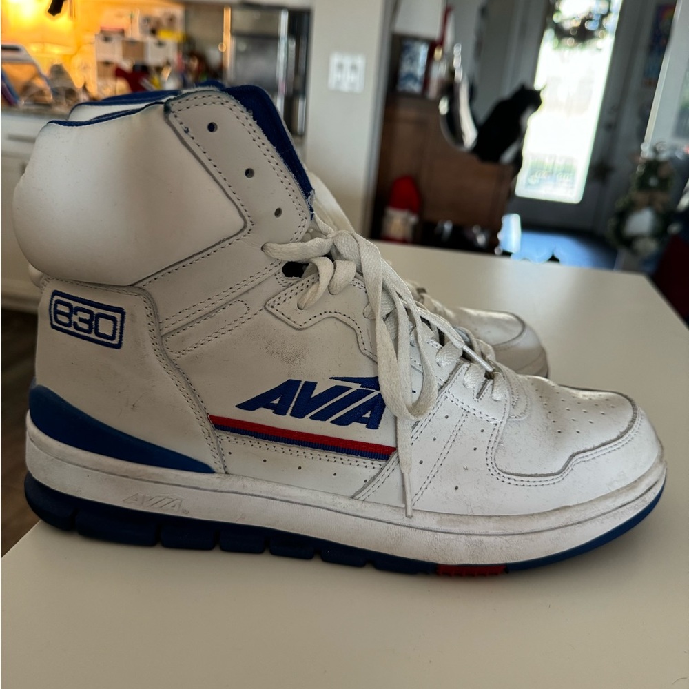 Avia Men's White and Blue High-Top Sneakers